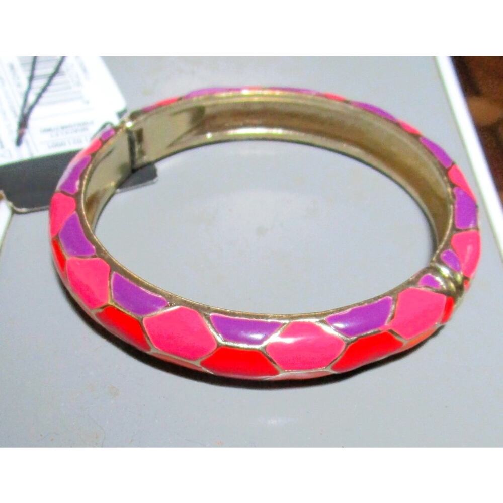 Cuff Bracelet Cobblestone Pattern with Pink Orange Purple Red Hues 6 Inch Wrist